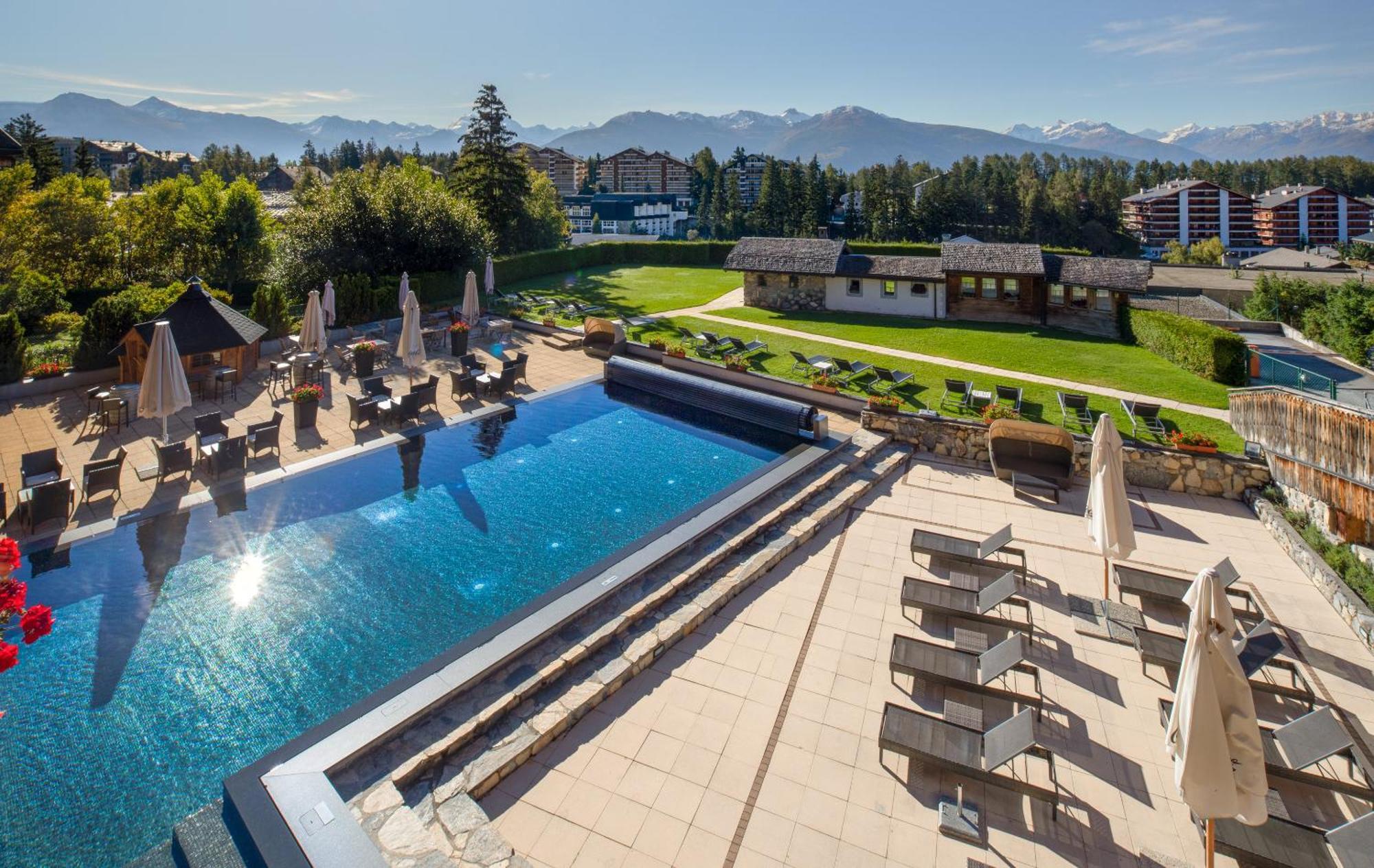 Hostellerie Du Pas De L'Ours "Relais Et Chateaux" Кран-Монтана Экстерьер фото