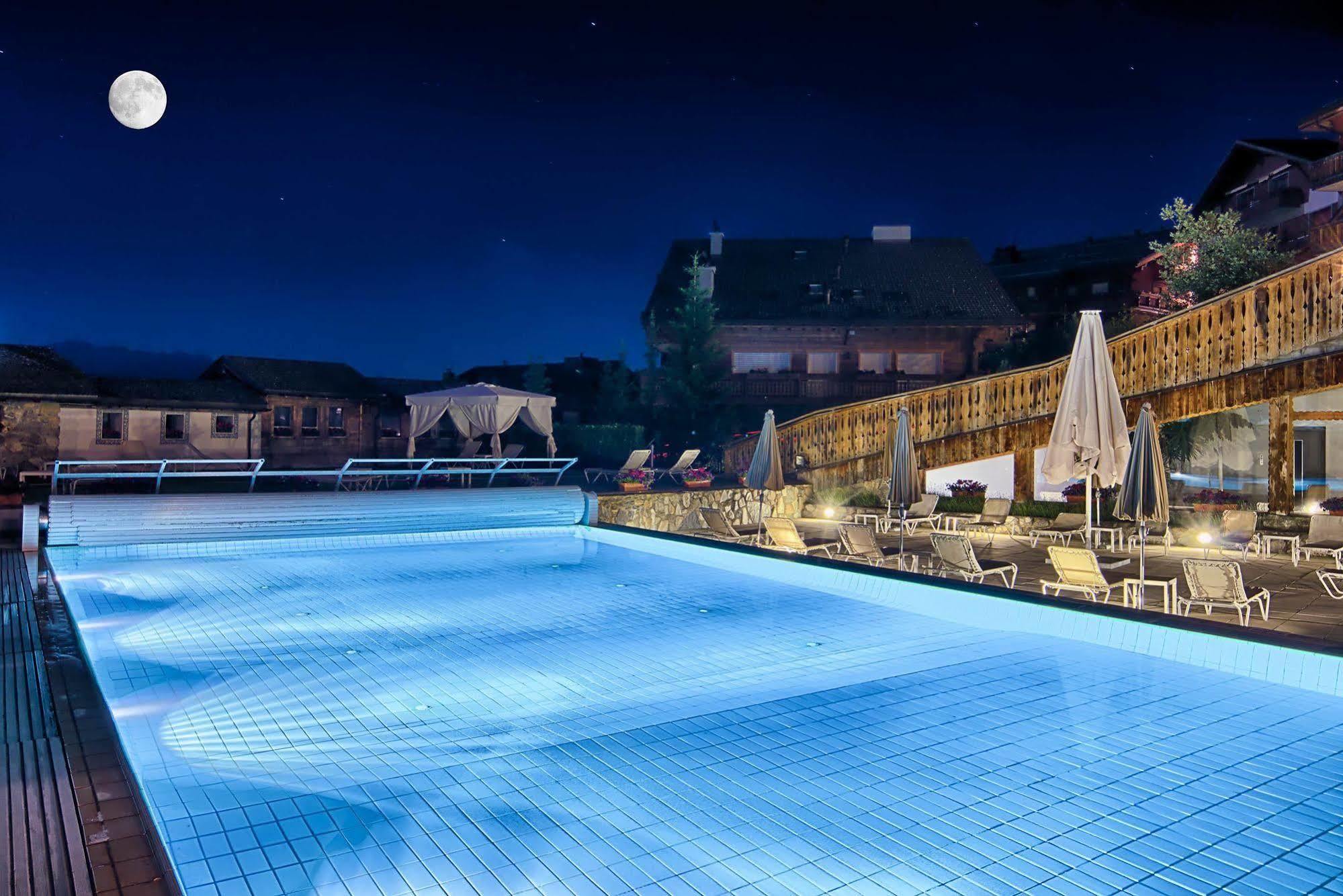 Hostellerie Du Pas De L'Ours "Relais Et Chateaux" Кран-Монтана Экстерьер фото