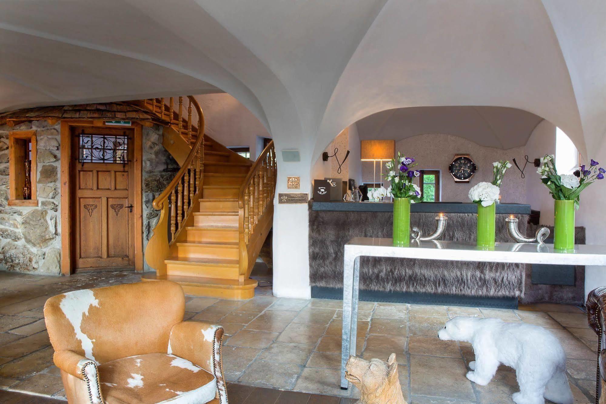 Hostellerie Du Pas De L'Ours "Relais Et Chateaux" Кран-Монтана Экстерьер фото